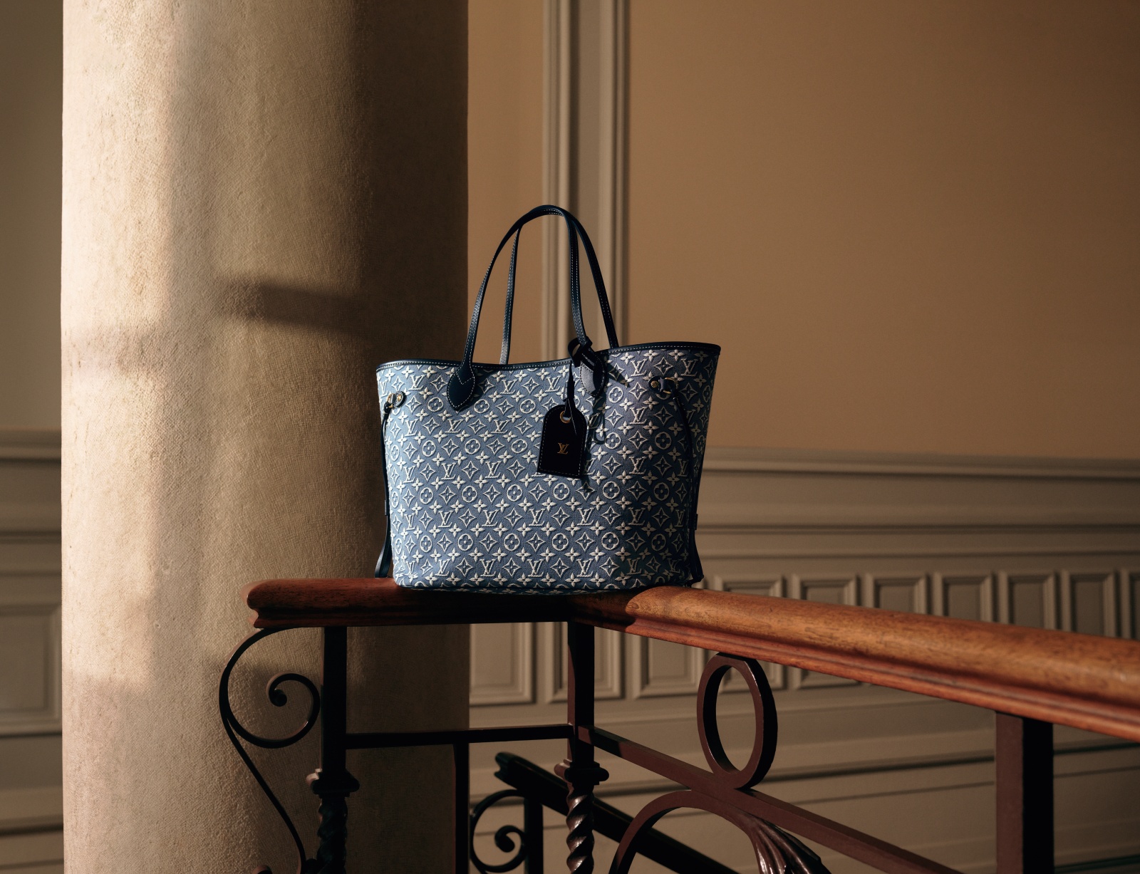 Túi xách Louis Vuitton Neverfull được tân trang về công năng缩略图