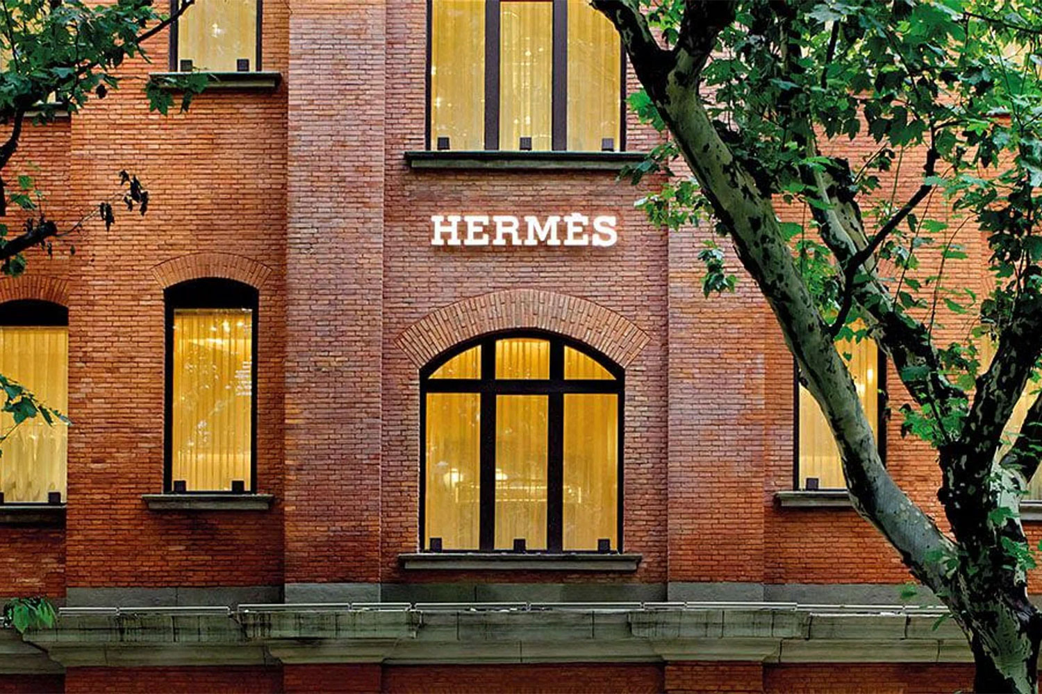 Tốc độ tăng trưởng của Hermès chậm lại dù nhu cầu sắm túi xách vẫn tăng cao缩略图