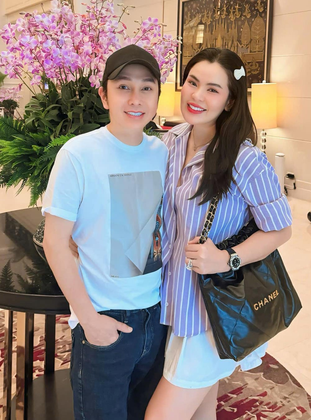 Cuộc sống hạnh phúc của NSƯT cải lương đình đám: Kết hôn với Hoa hậu có 3 con riêng, ở biệt thự trăm tỷ缩略图