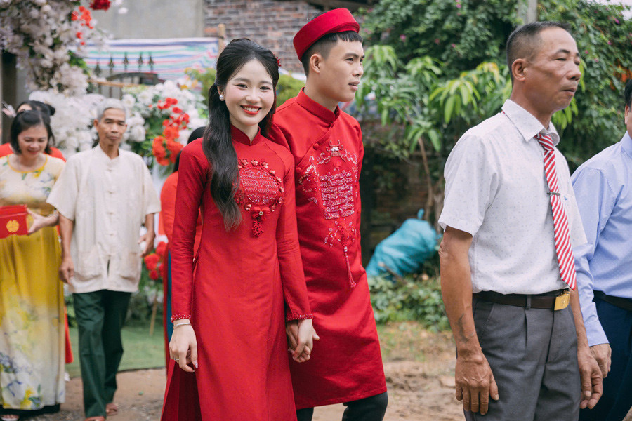 Cưới cô gái nhà đối diện, chú rể Phú Thọ rước dâu mất 30 giây, khách đi nhầm nhà缩略图
