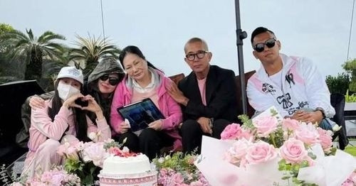 DJ Koo đến thăm mộ Từ Hy Viên, ngoại hình tiều tụy khiến công chúng quan tâm缩略图