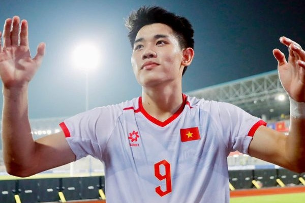 Đội hình Việt Nam vs Pakistan: HLV Kim Sang-sik cất hết dàn nhập tịch, dùng 4 Việt kiều?缩略图