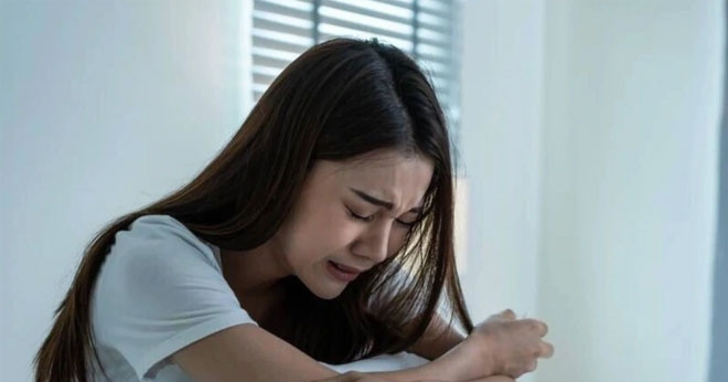 Giường cưới bỗng sập, cô dâu ôm mặt khóc khi biết lý do缩略图