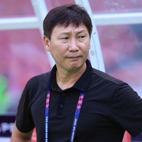 HLV Kim Sang-sik: &amp;apos;Tôi xin lỗi, tôi xin nhận hết trách nhiệm về trận thua này của ĐT Việt Nam&amp;apos;缩略图