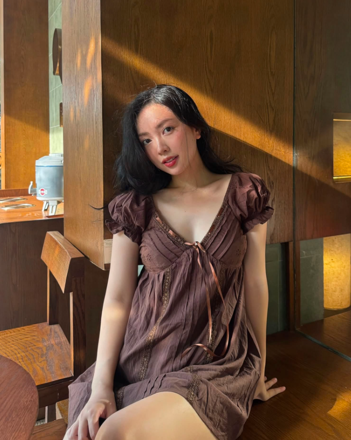 Hot girl Bắc Ninh từng diện váy cưới 870 triệu, lấy cầu thủ nổi tiếng Việt Nam, nay làm mẹ một con vẫn xinh đẹp quyến rũ缩略图