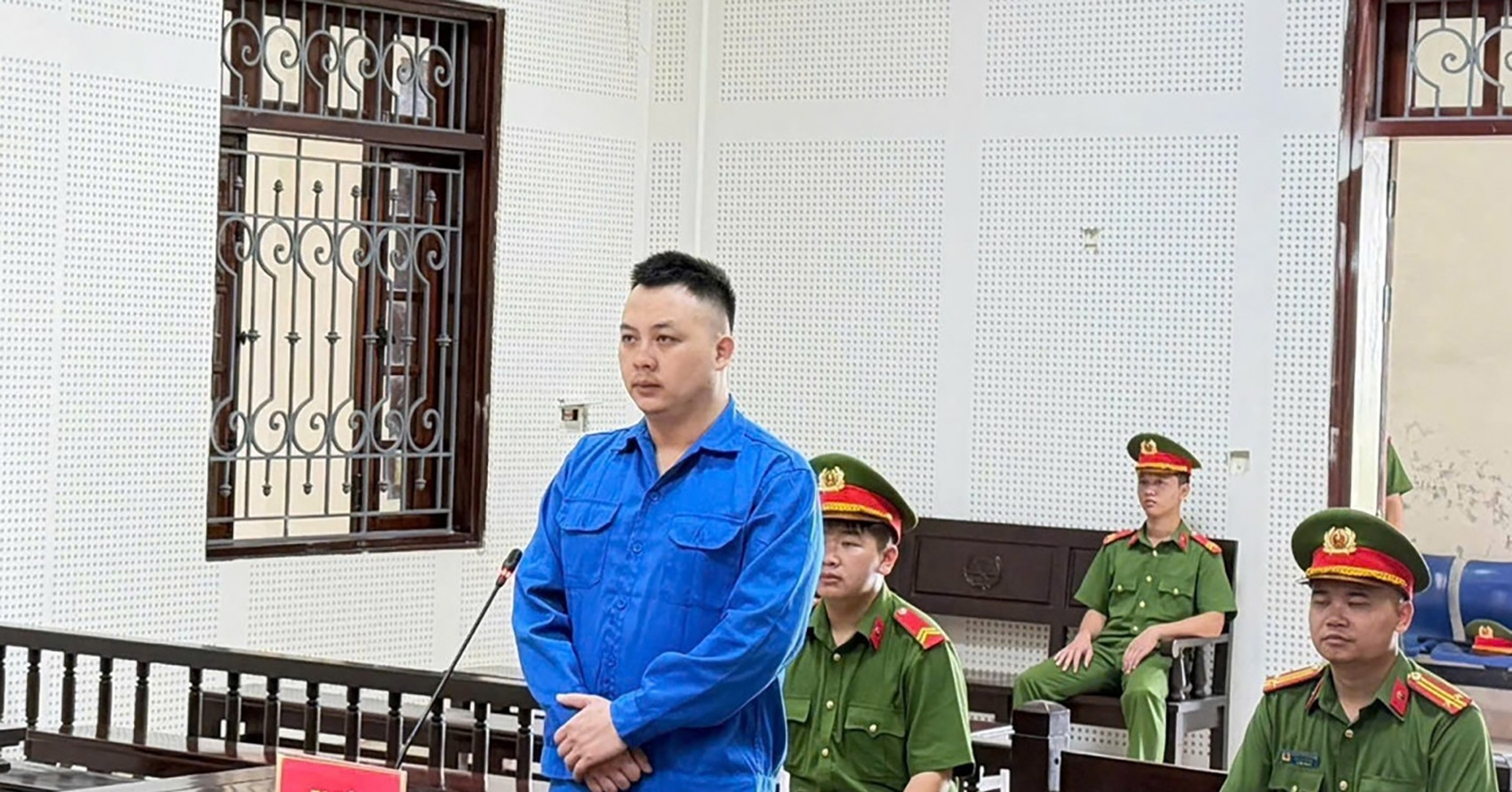 Lừa lấy ô tô của bạn đi cầm cố, rồi trộm lại để trả缩略图