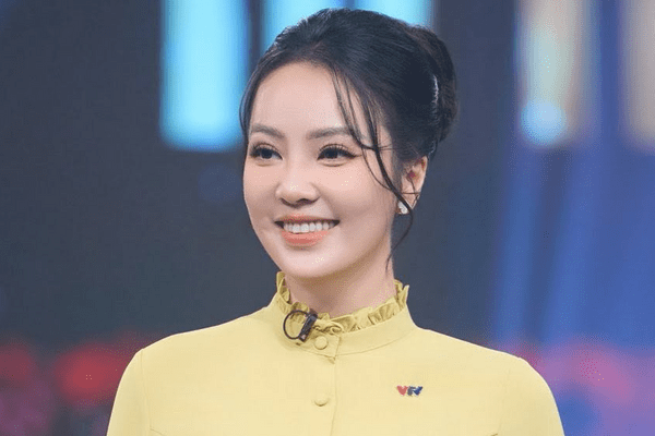 MC đài truyền hình SN 1986 là Hoa Khôi Đại học Ngoại thương, có bằng thạc sĩ Quản trị Kinh doanh缩略图