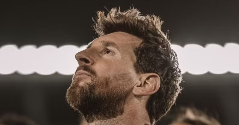 Náo loạn vì Messi và Ronaldo缩略图