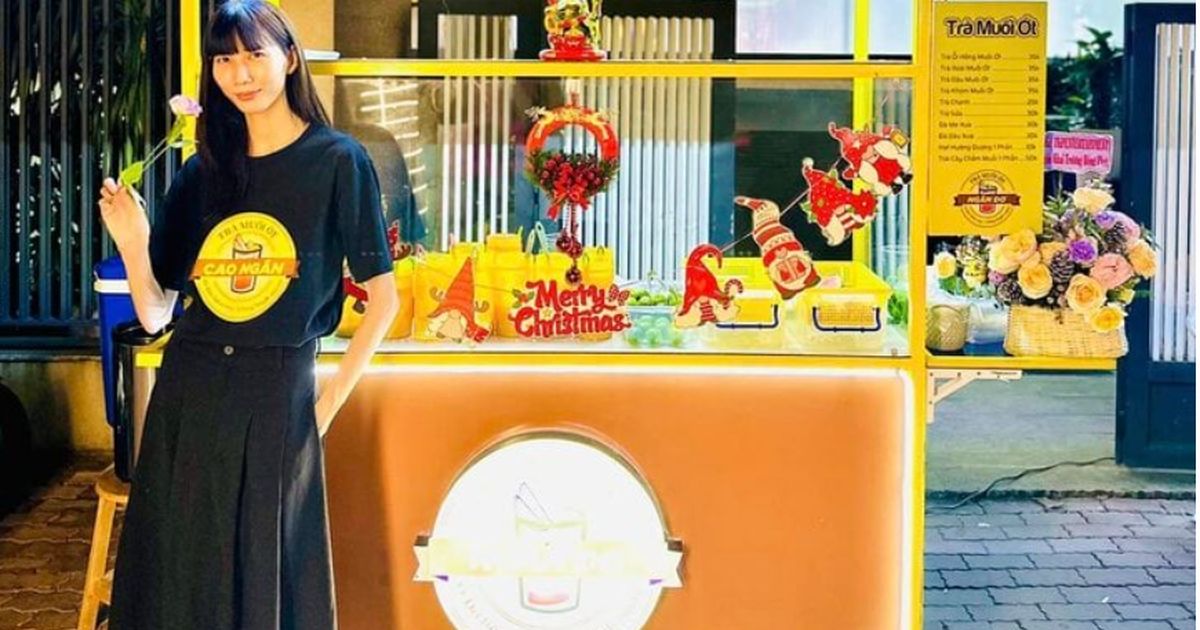 “Người mẫu gầy nhất Việt Nam” bán trà muối ớt ở vỉa hè缩略图