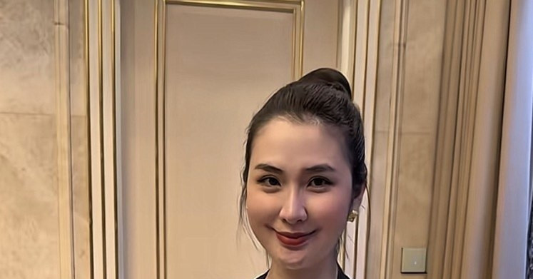 &amp;apos;Phú bà&amp;apos; Ngọc Loan nấu ăn kiểu &amp;apos;không gì là không thể&amp;apos;: Món Nhật, món Âu hay cỗ cung đình đều &amp;apos;cân&amp;apos; đẹp缩略图