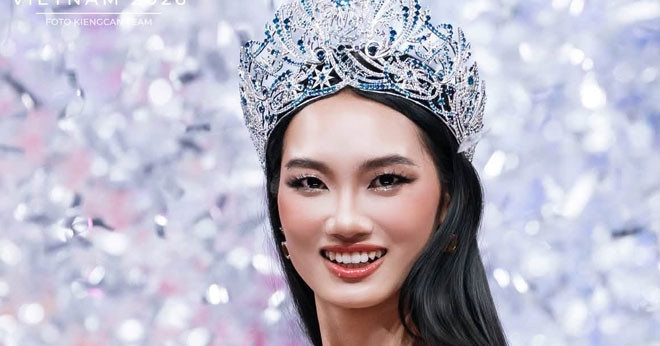 Sau á hậu Mỹ Anh đến lượt hoa hậu Quỳnh Anh xin lỗi vụ nhóm chat nói xấu缩略图