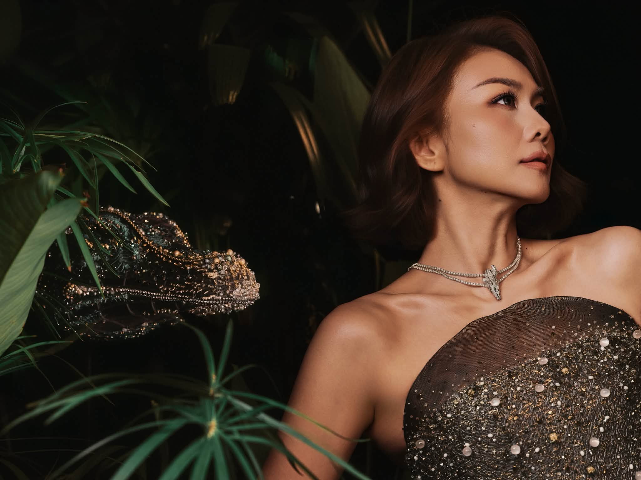 Thanh Hằng khám phá niềm say mê của Cartier đối với cá sấu缩略图