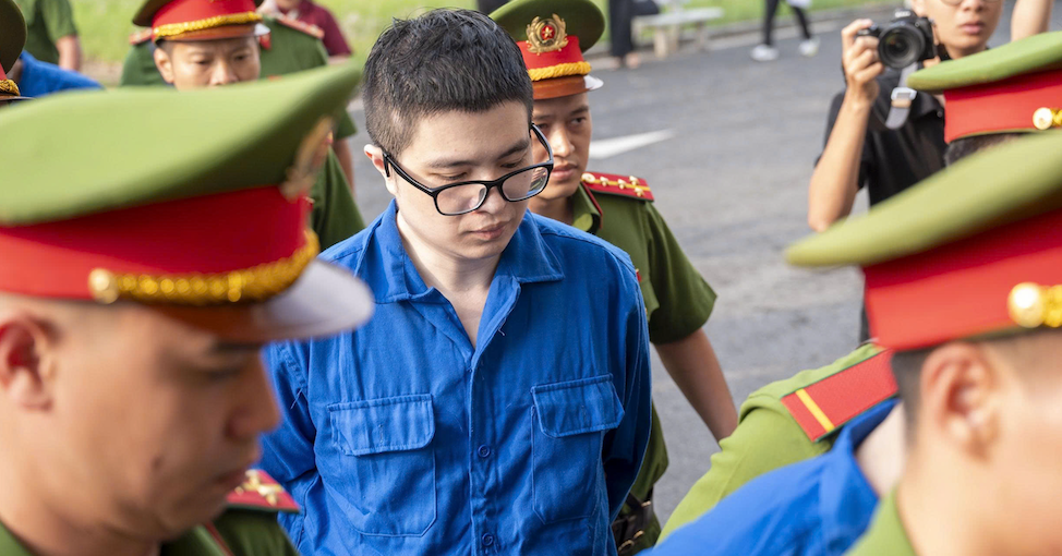 Xét xử vụ Phó Đức Nam: Nhà đầu tư khai chuyện uống thuốc tự vẫn sau khi mất tiền缩略图